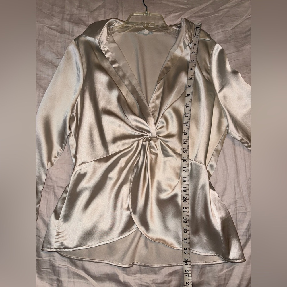 Pleione Champagne Satin Front Twist Peplum Blouse Size L - Picture 6 of 9